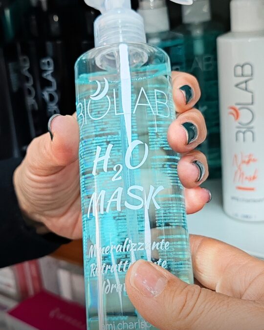 Capelli sani e luminosi ❤️ con BIOLAB, l’eccellenza firmata AMJ Charlson